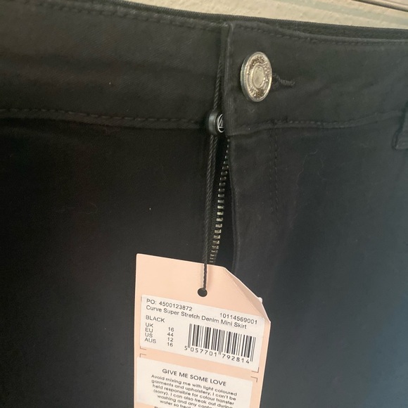 Black denim mini skirt NWT - Picture 2 of 4